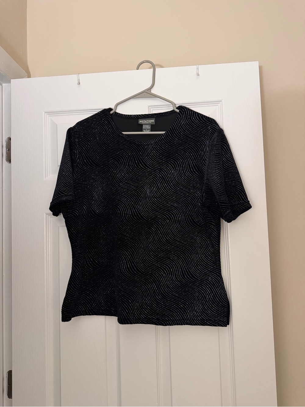 Notations Black Short-Sleeve Top with Subtle Sparkle Waves